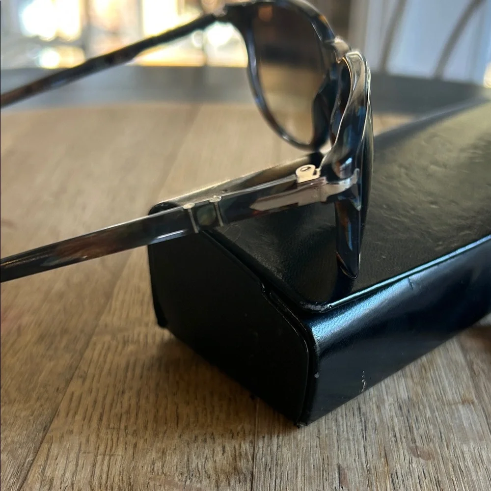Persol Blue Tortoise Sunglasses with Black Case - Picture 5 of 6